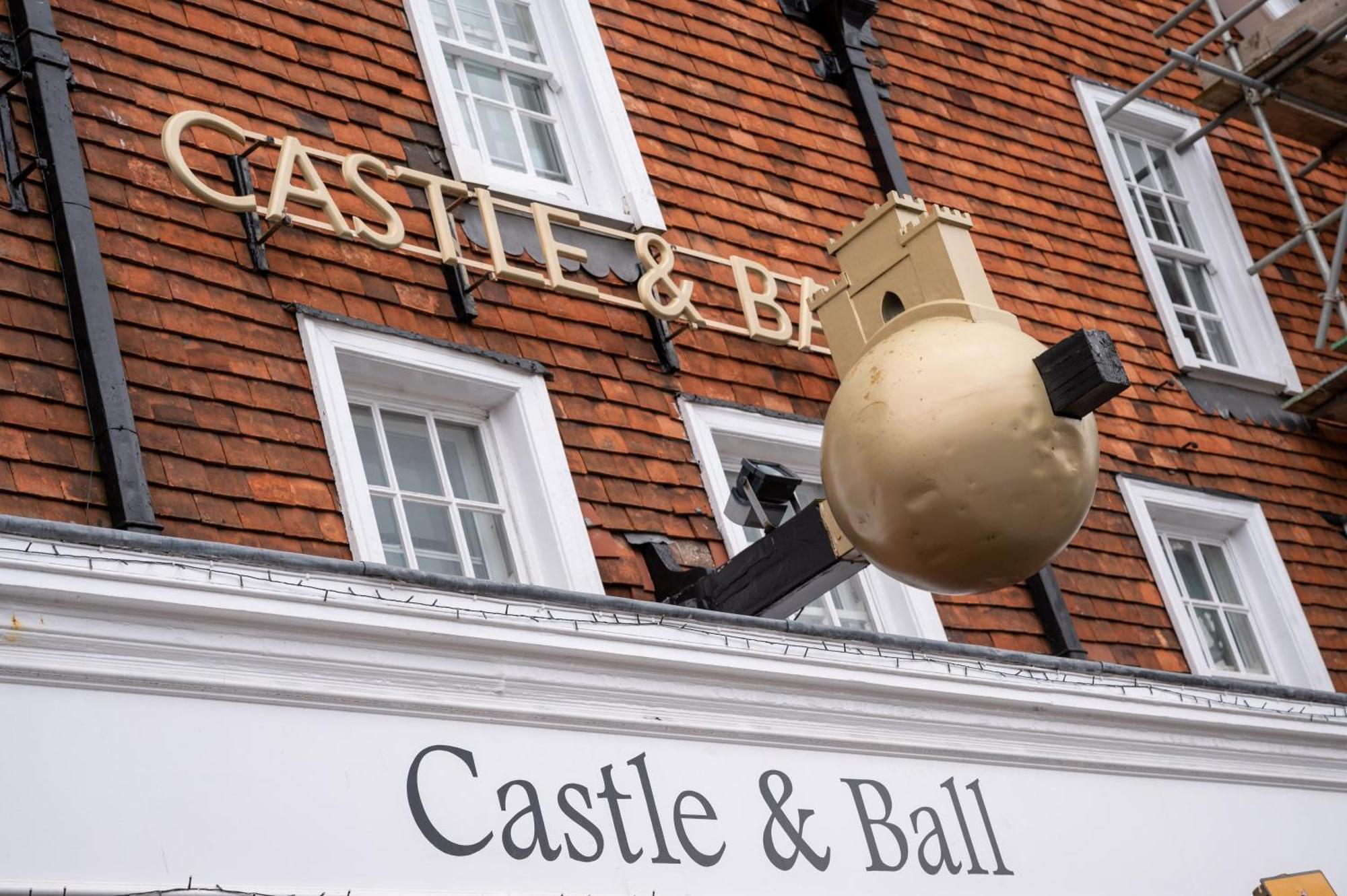Castle And Ball By Greene King Inns مارلبوره المظهر الخارجي الصورة